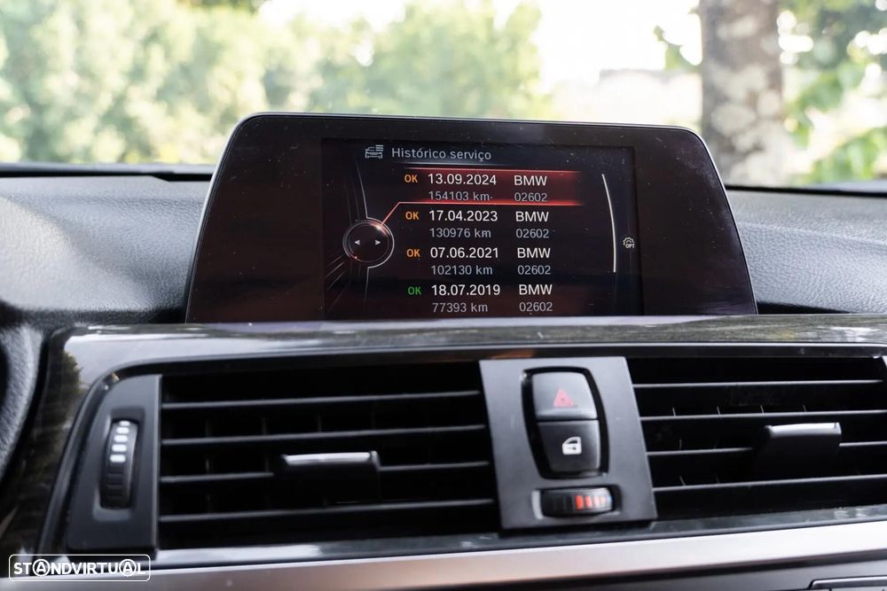 BMW 320 d xDrive Line Luxury - 16
