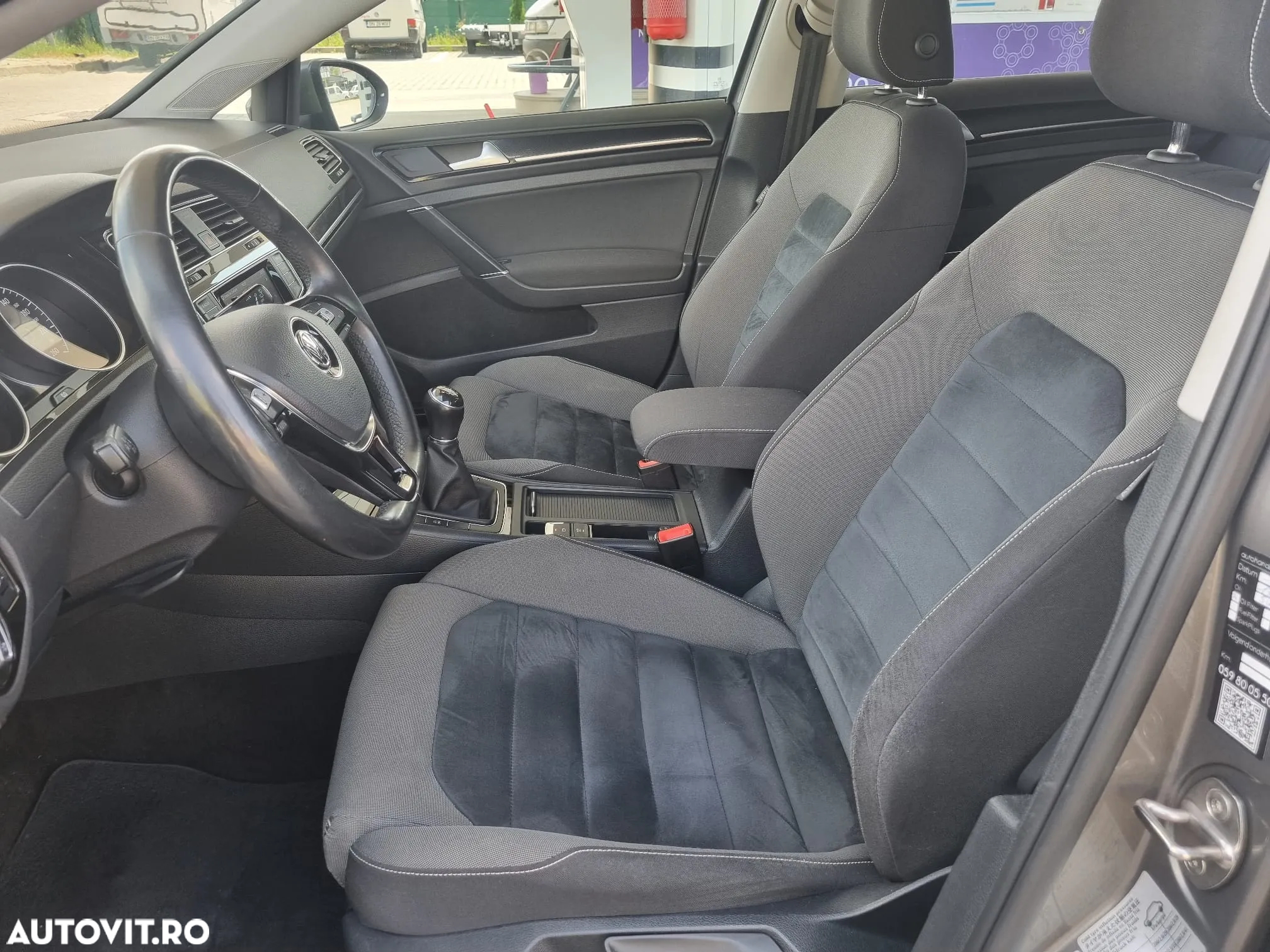 Volkswagen Golf 1.2 TSI BMT Highline - 9