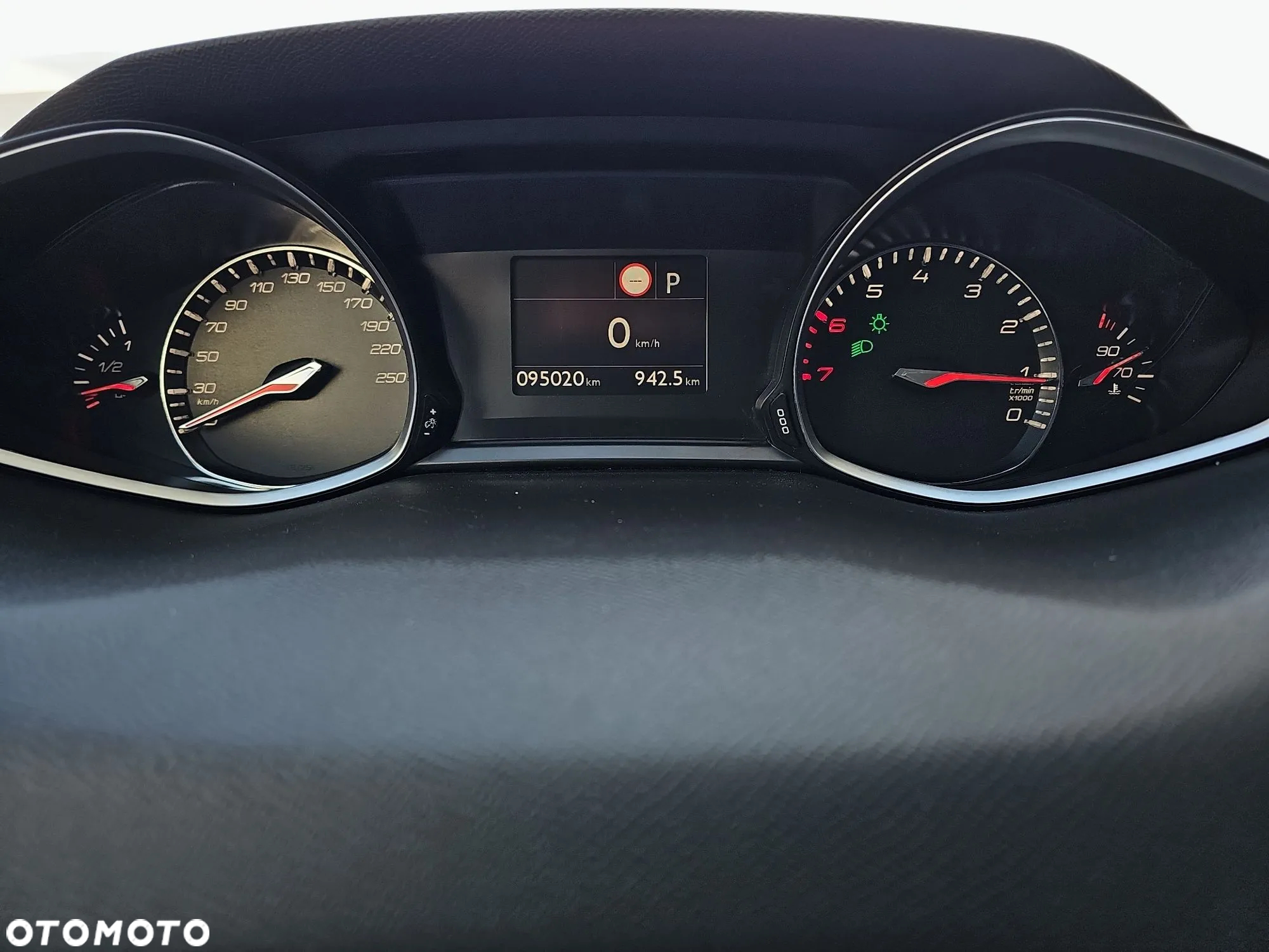 Peugeot 308 PureTech 130 GPF EAT8 Stop & Start Allure Pack - 18