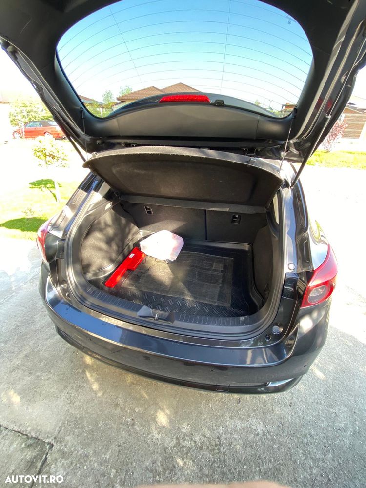 Mazda 3 G165 Revolution Top - 19