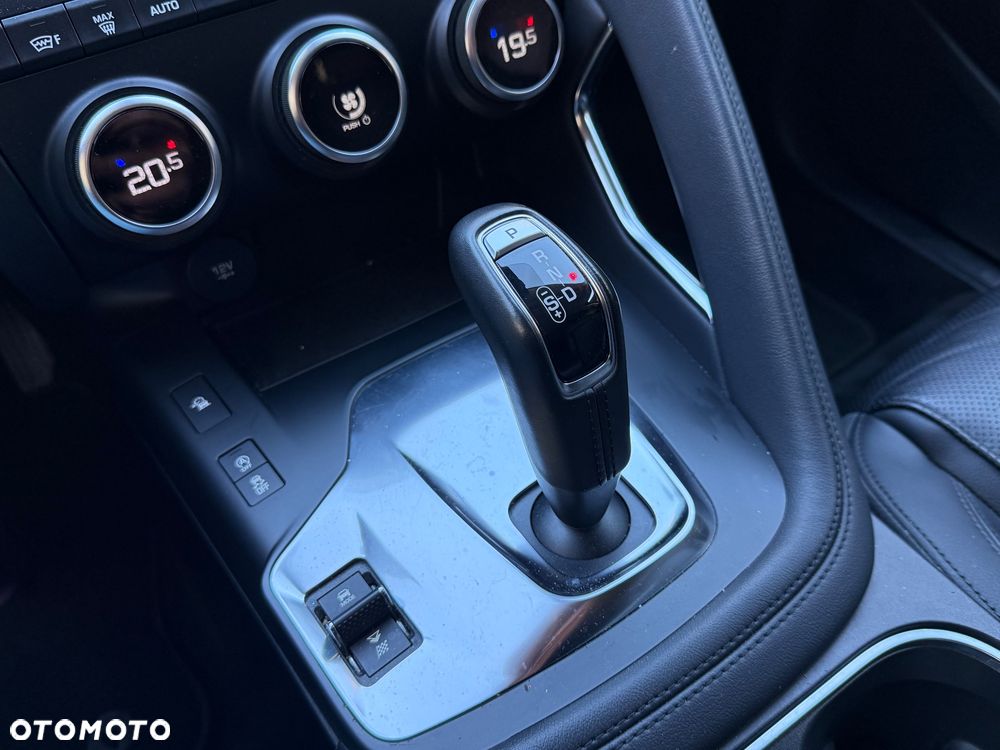 Jaguar E-Pace - 16
