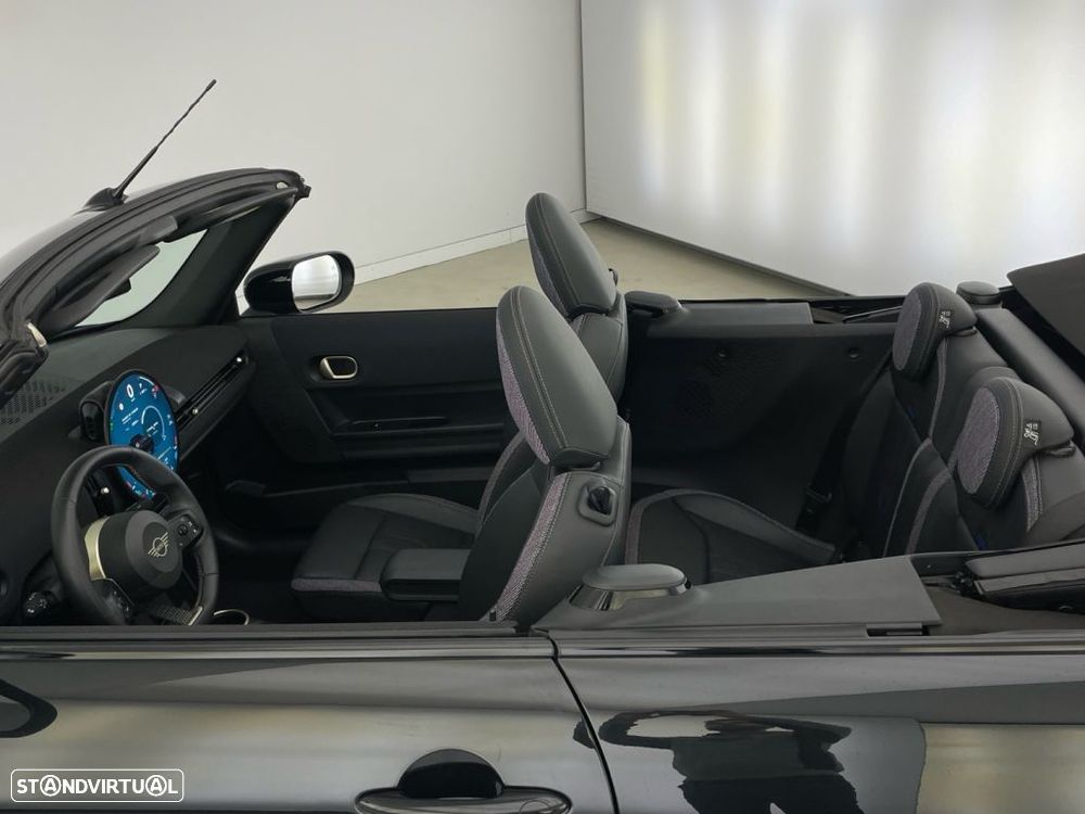 MINI Cabrio C Classic - 23