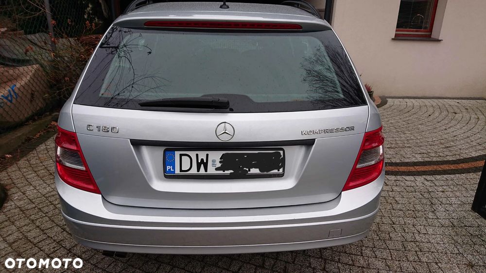 Mercedes-Benz Klasa C 180 Kompressor BlueEFFICIENCY - 4