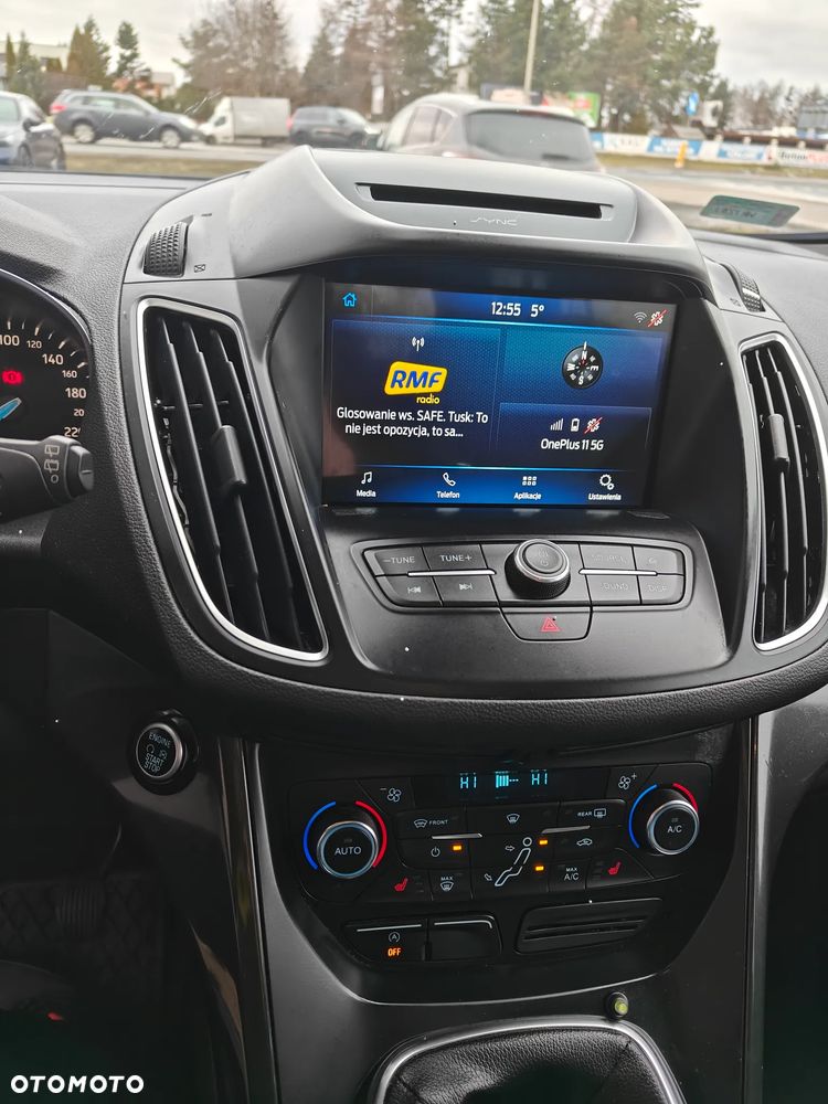Ford Grand C-MAX - 11