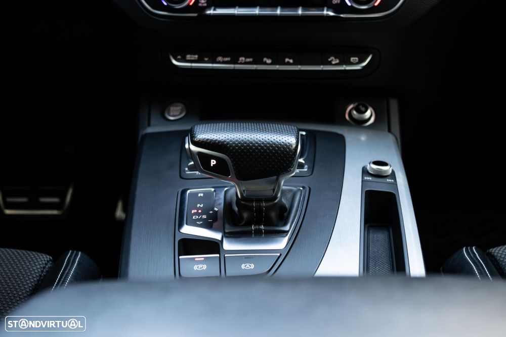 Audi Q5 2.0 TDI quattro S-line S-tronic - 24