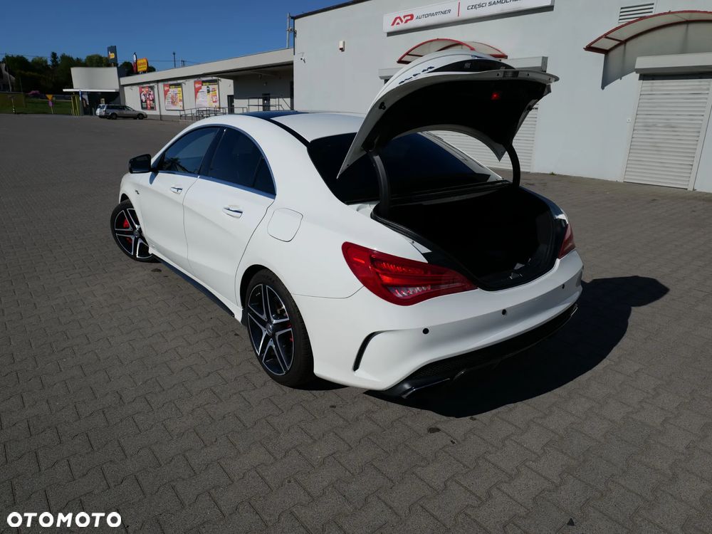 Mercedes-Benz CLA 45 AMG 4-Matic - 9