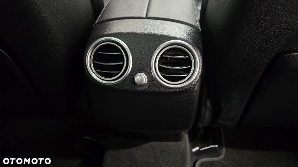 Mercedes-Benz GLC 220 d 4Matic 9G-TRONIC AMG Line Plus - 14