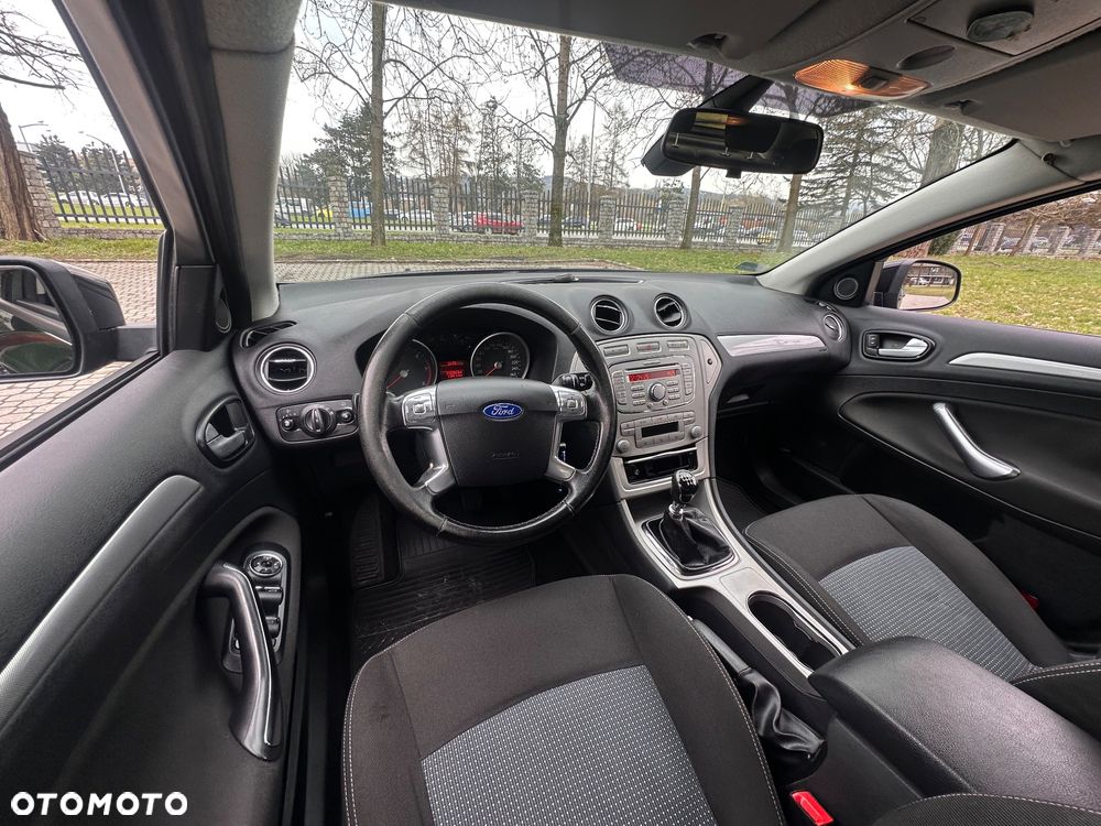 Ford Mondeo 1.8 TDCi Ambiente - 16