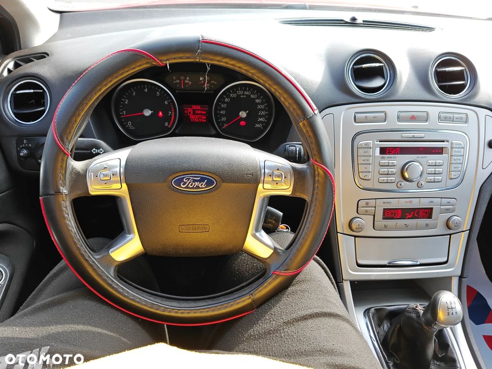 Ford Mondeo 2.0 Ghia X - 20