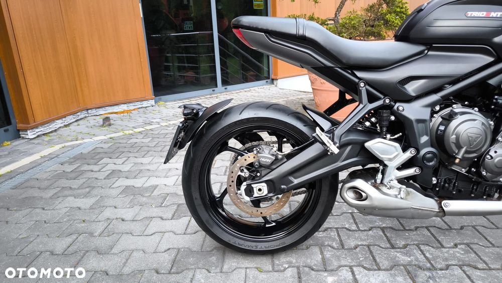 Triumph Trident - 13