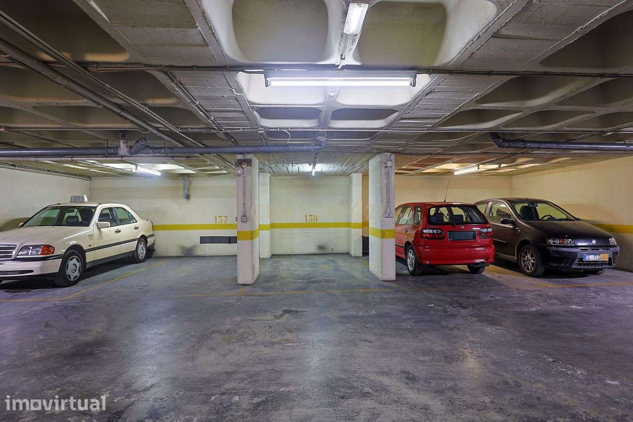 Lugar de Estacionamento à Venda – Gaivotas do Tejo | Santa Engrácia, S - Grande imagem: 3/9