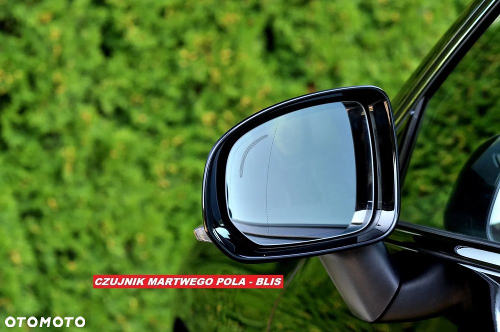 Volvo XC 60 B4 D Plus Dark - 16