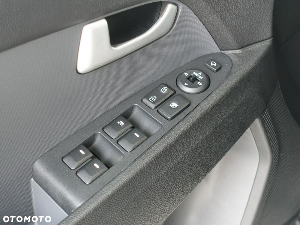 Kia Sportage - 16