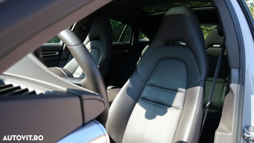 Porsche Panamera 4 E-Hybrid Platinum Edition - 11