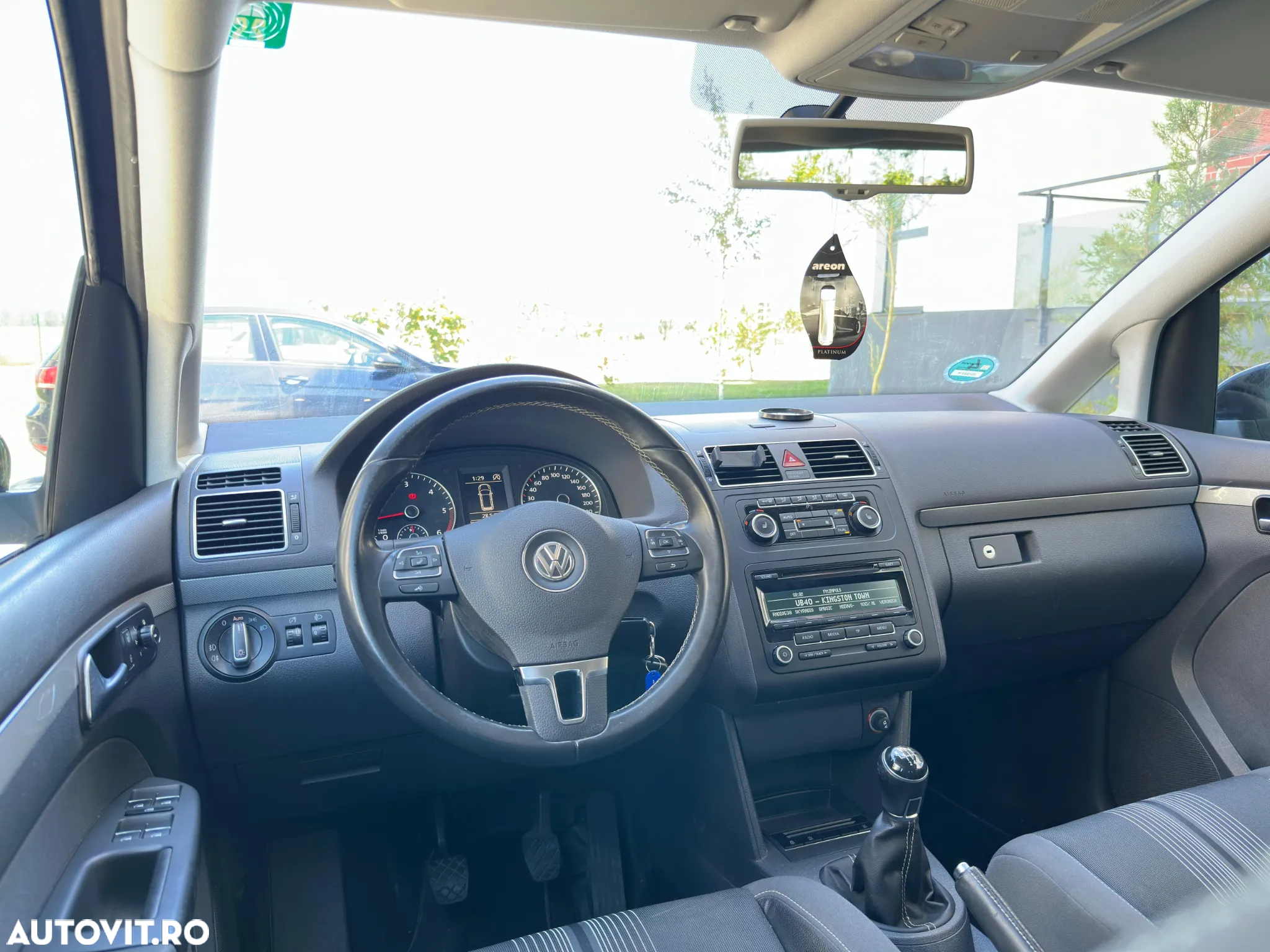 Volkswagen Touran 1.6 TDI DPF MATCH - 8