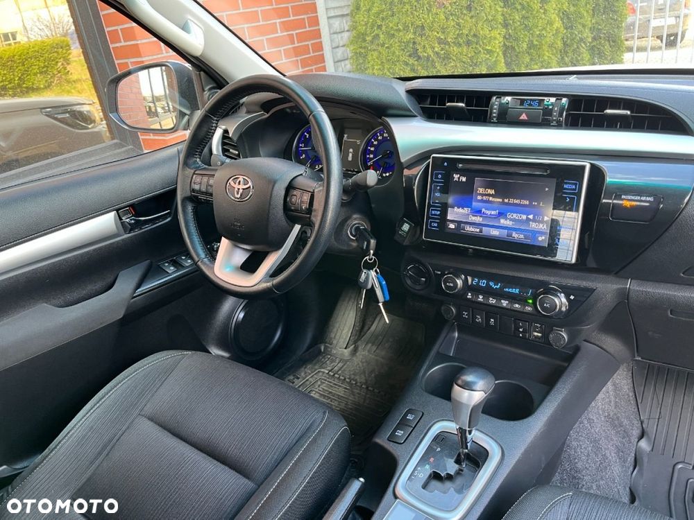 Toyota Hilux 4x4 Double Cab Autm Executive - 7