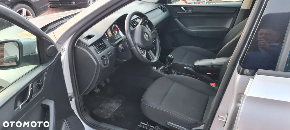 Skoda RAPID 1.6 TDI DPF Elegance - 12