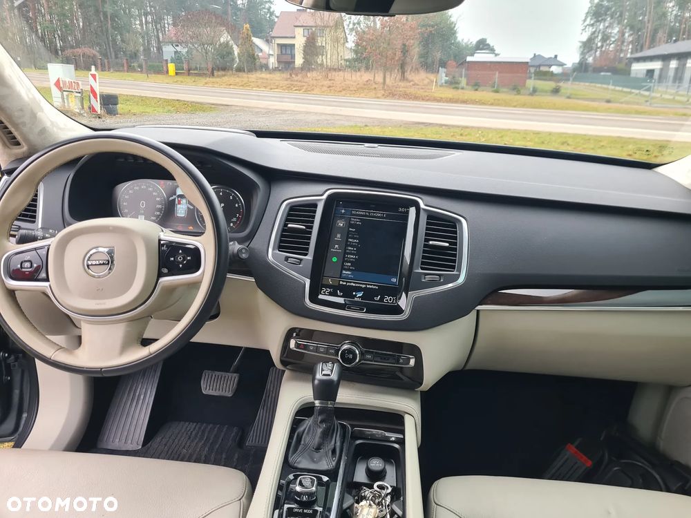 Volvo XC 90 T6 AWD Geartronic Momentum - 22