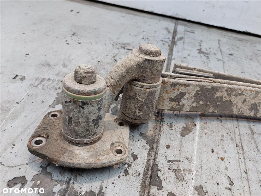 Resor tylny tył Nissan  Trade 3.0D  1990-2001R 3 PIÓRA - 5