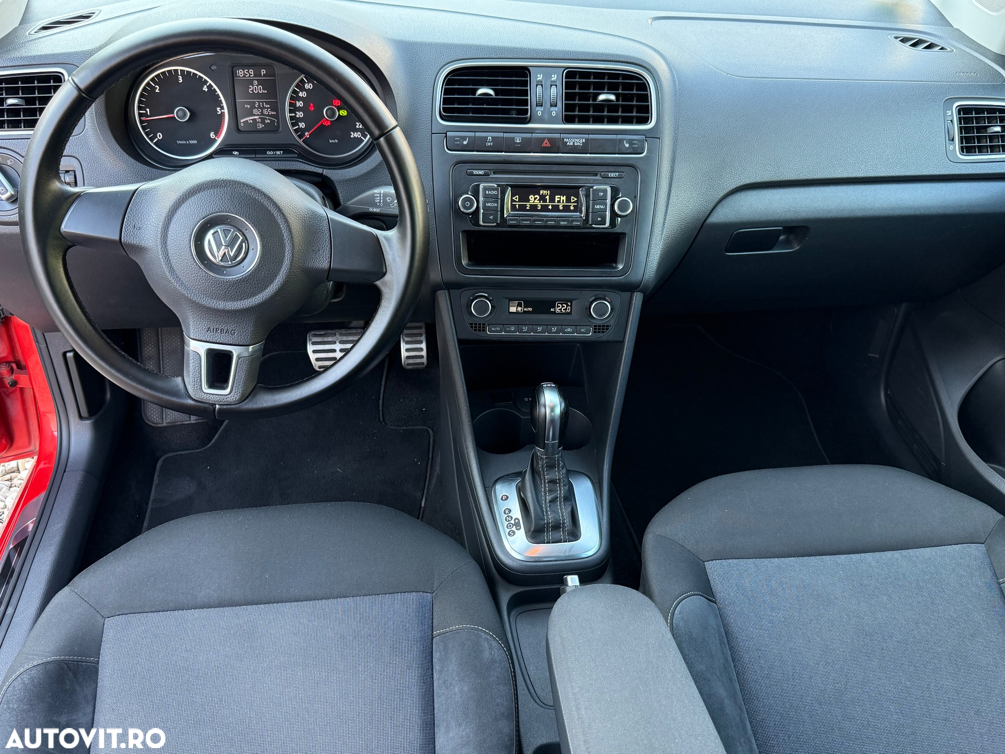 Volkswagen Polo 1.6 TDI DPF DSG Highline - 18