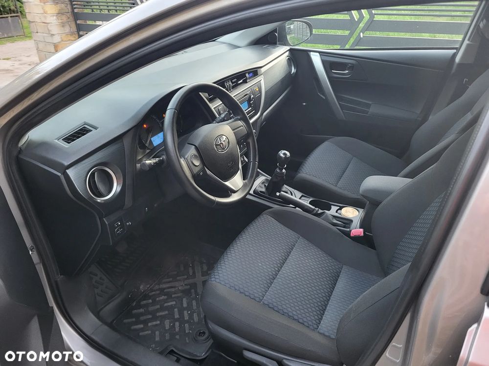 Toyota Auris 1.33 VVT-i Classic - 28