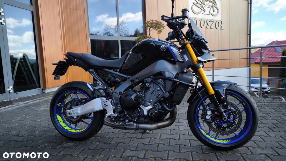Yamaha MT - 8