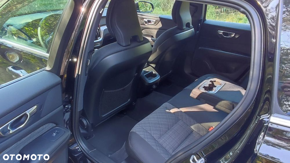 Volvo V60 B4 D Core - 19