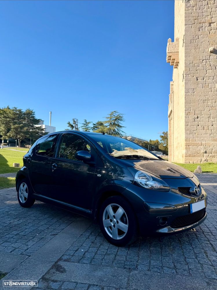Toyota Aygo 1.0 + AC - 3