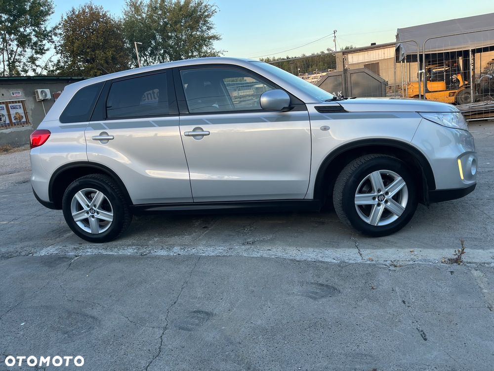 Suzuki Vitara 1.6 Premium 2WD - 32