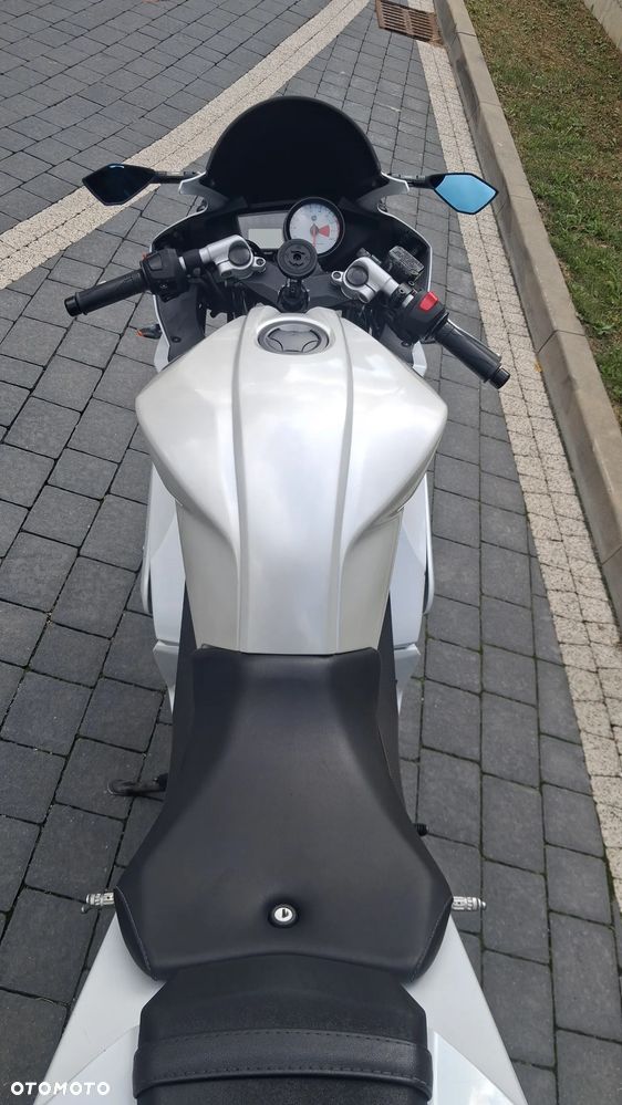 Yamaha YZF - 12