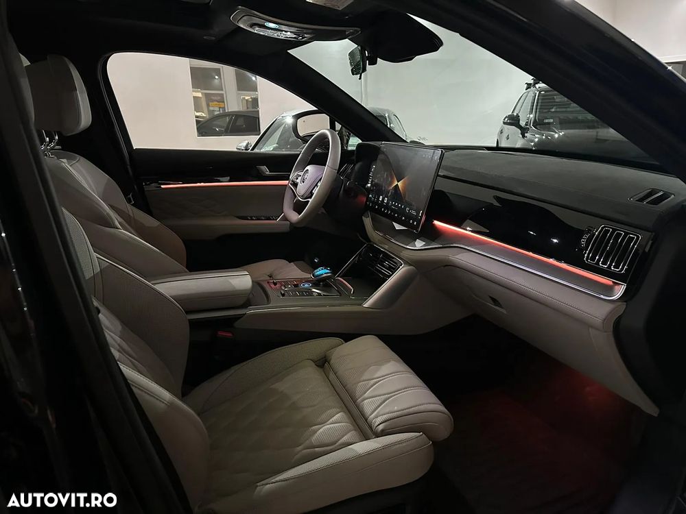 Byd Tang Flagship - 14