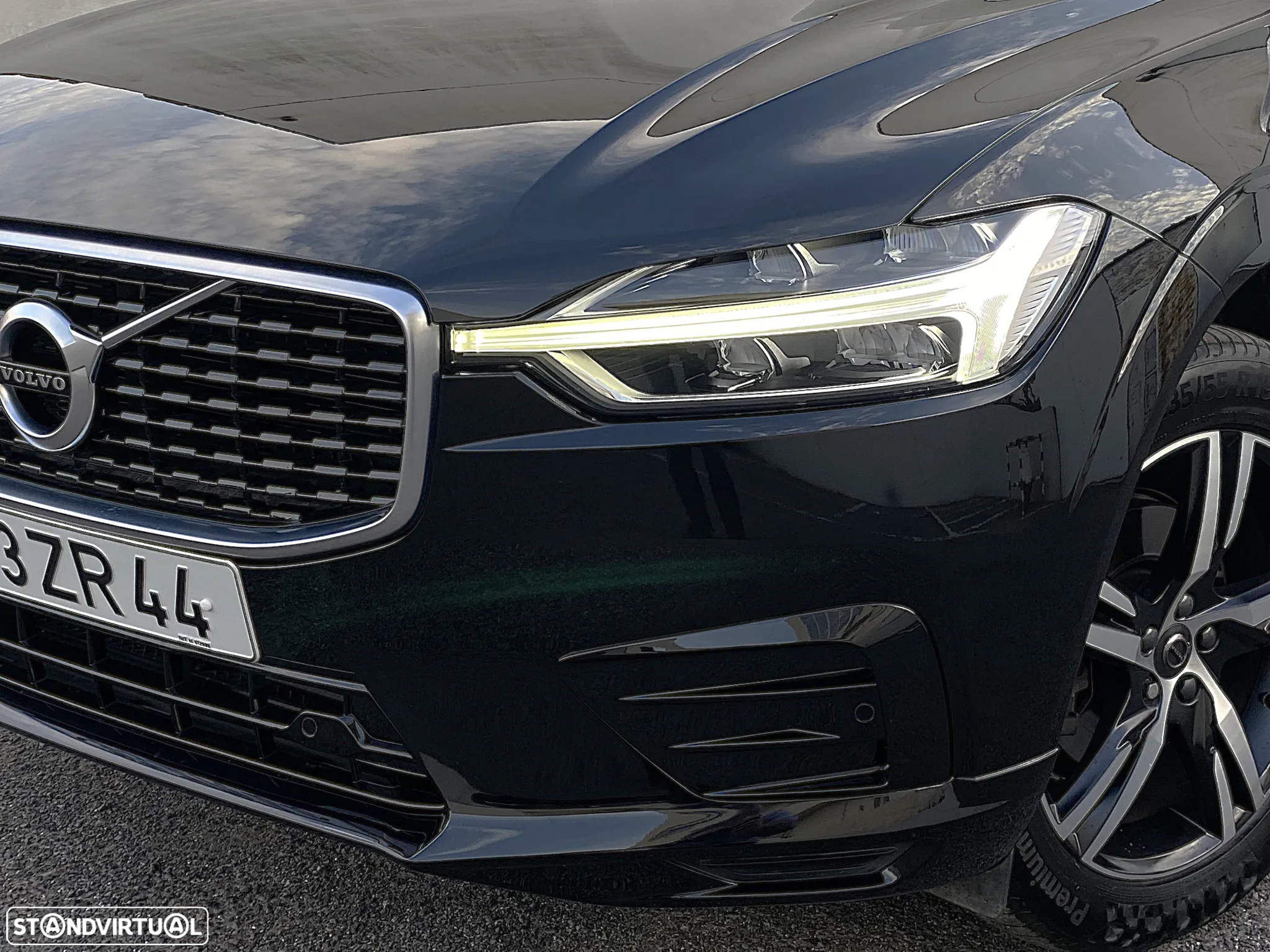 Volvo XC 60 2.0 D4 R-Design Geartronic - 28