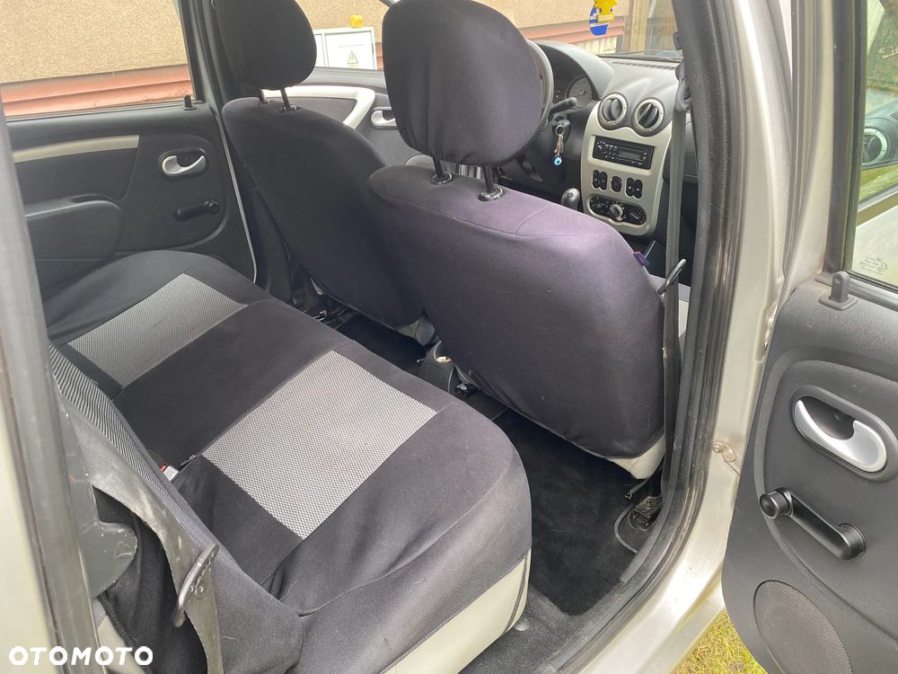 Dacia Logan - 11