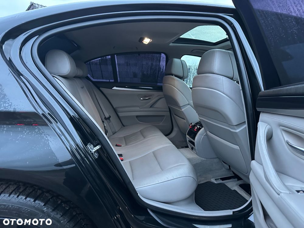 BMW Seria 5 520d Luxury Line - 21