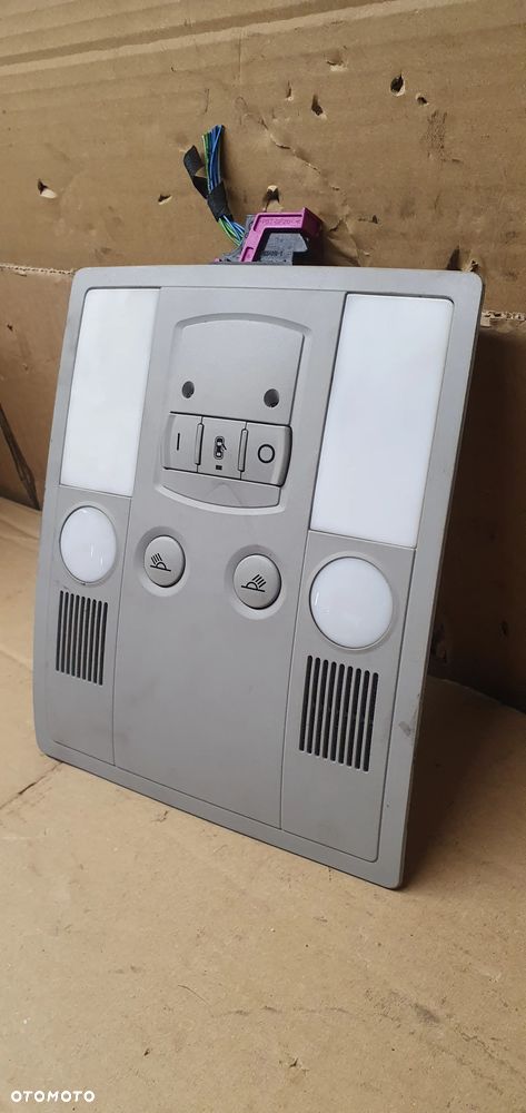Lampka oświetlenie kabiny podsufitki Audi A8 D3 4E0947111AA - 4
