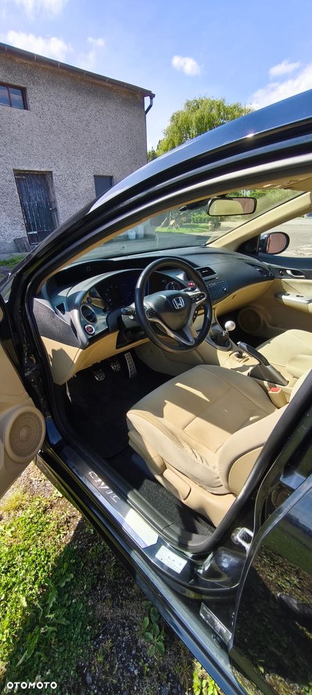Honda Civic 1.8 Executive - 22