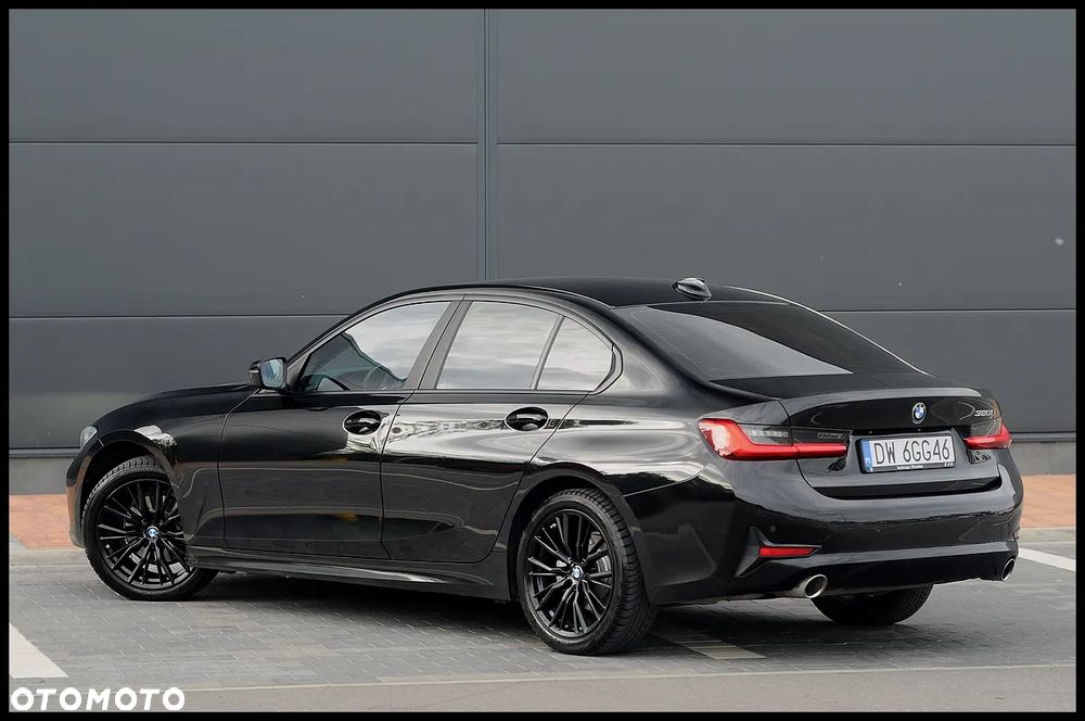 BMW Seria 3 320i - 13