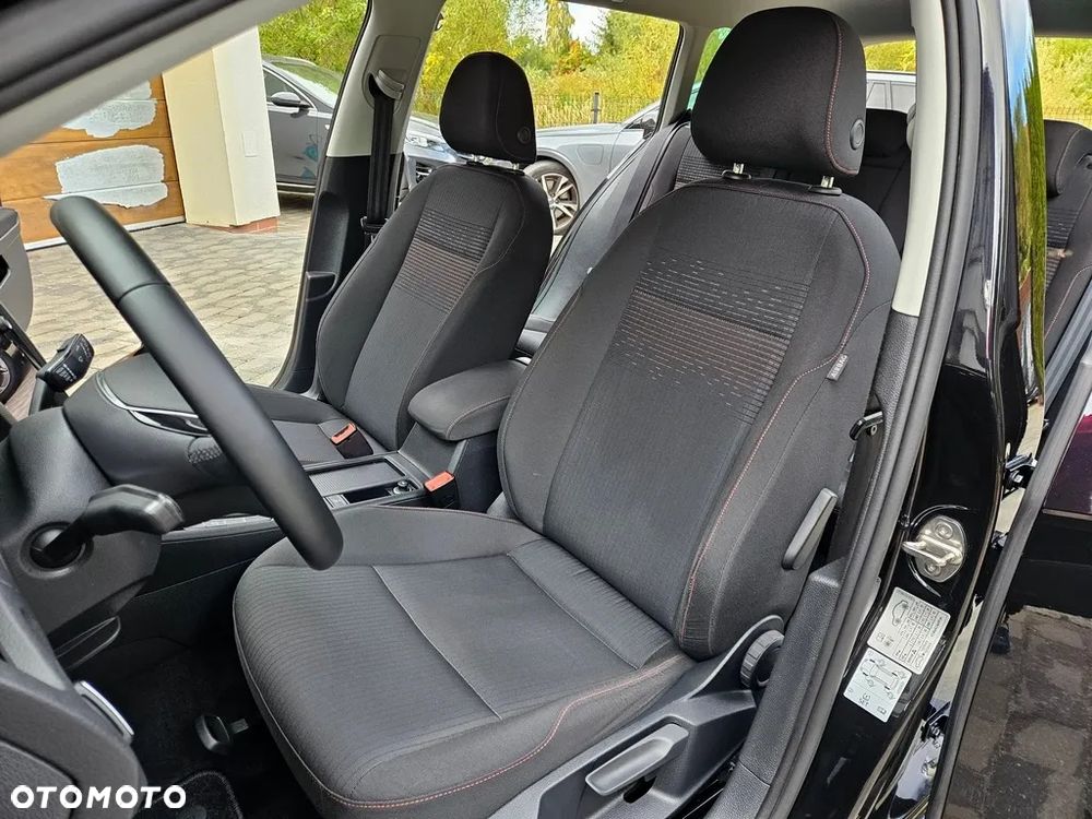 Volkswagen Golf - 20