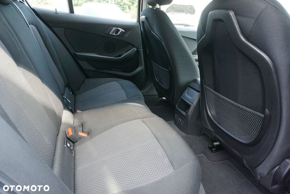 BMW Seria 1 - 21