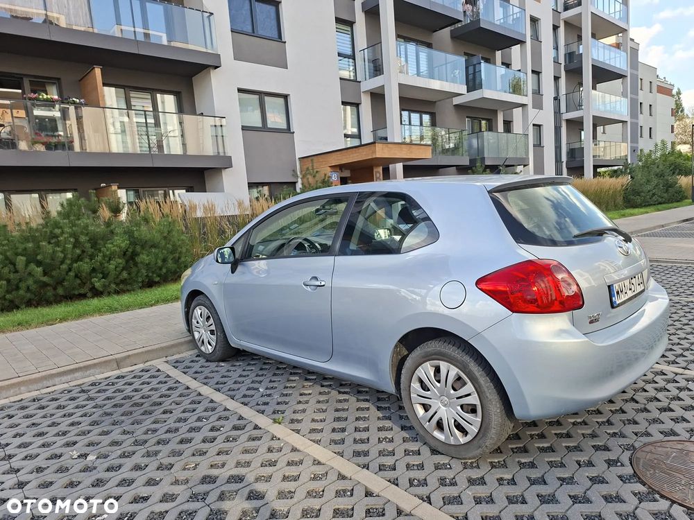 Toyota Auris - 4