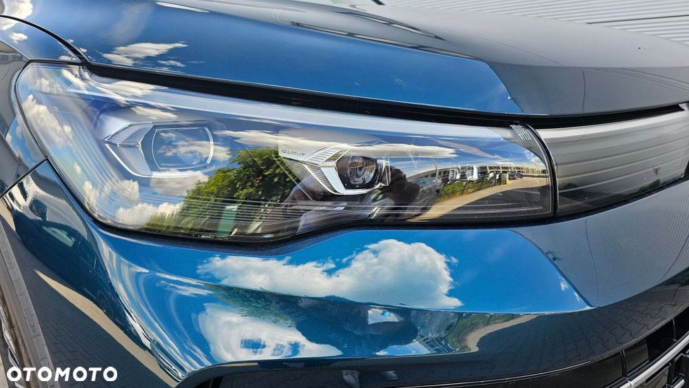 Volkswagen Tiguan - 11