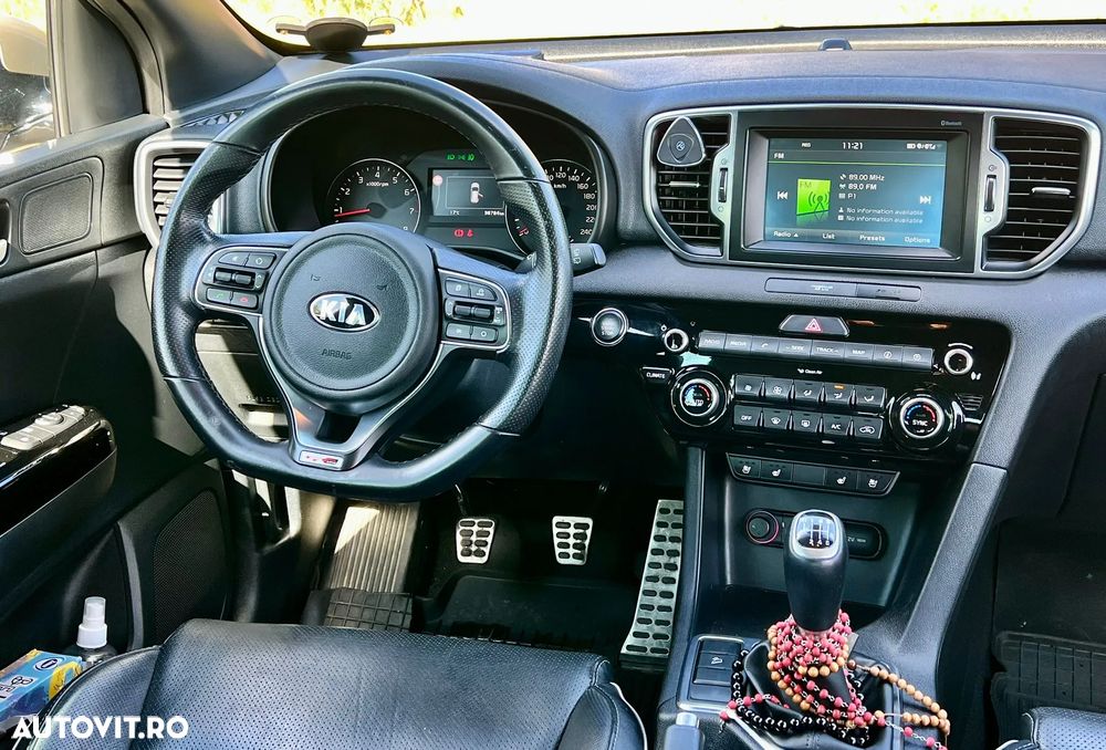Kia Sportage 1.6 T-GDI 6MT 4x2 GT Line - 9