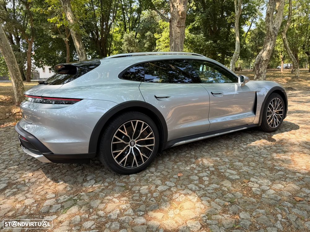 Porsche Taycan Cross Turismo 4 - 52