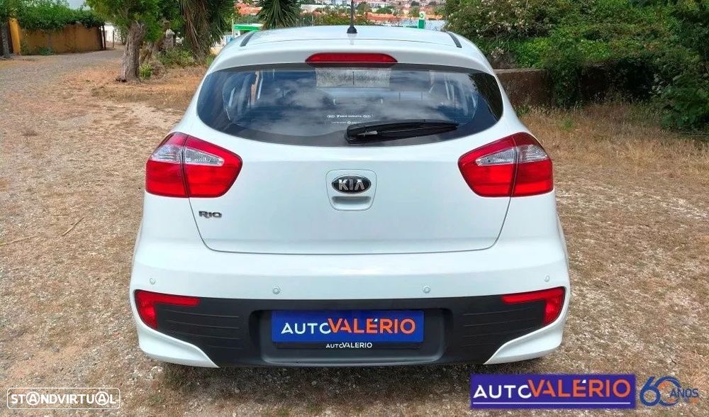 Kia Rio 1.2 CVVT EX — fotografia 4
