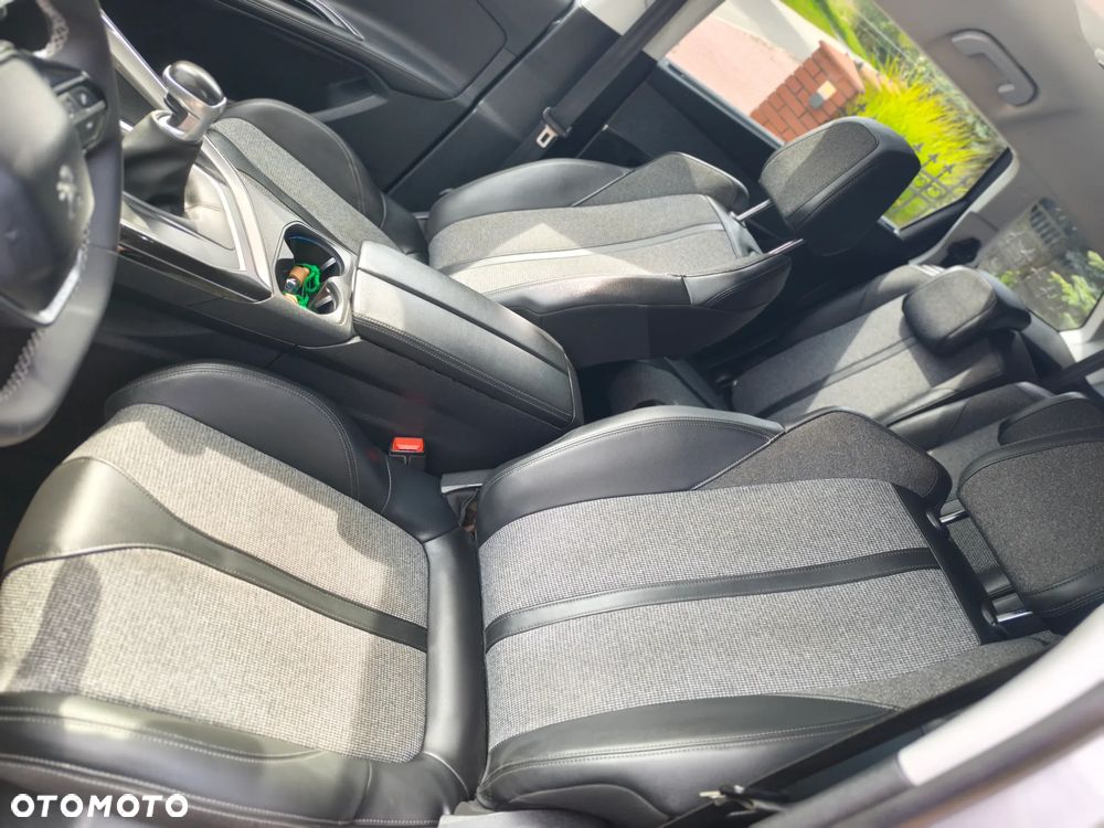 Peugeot 5008 - 25