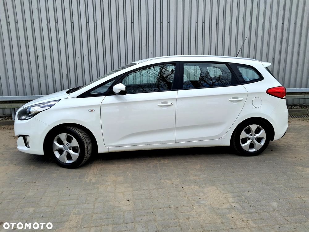 Kia Carens 1.6 GDI Dream Team Edition - 17