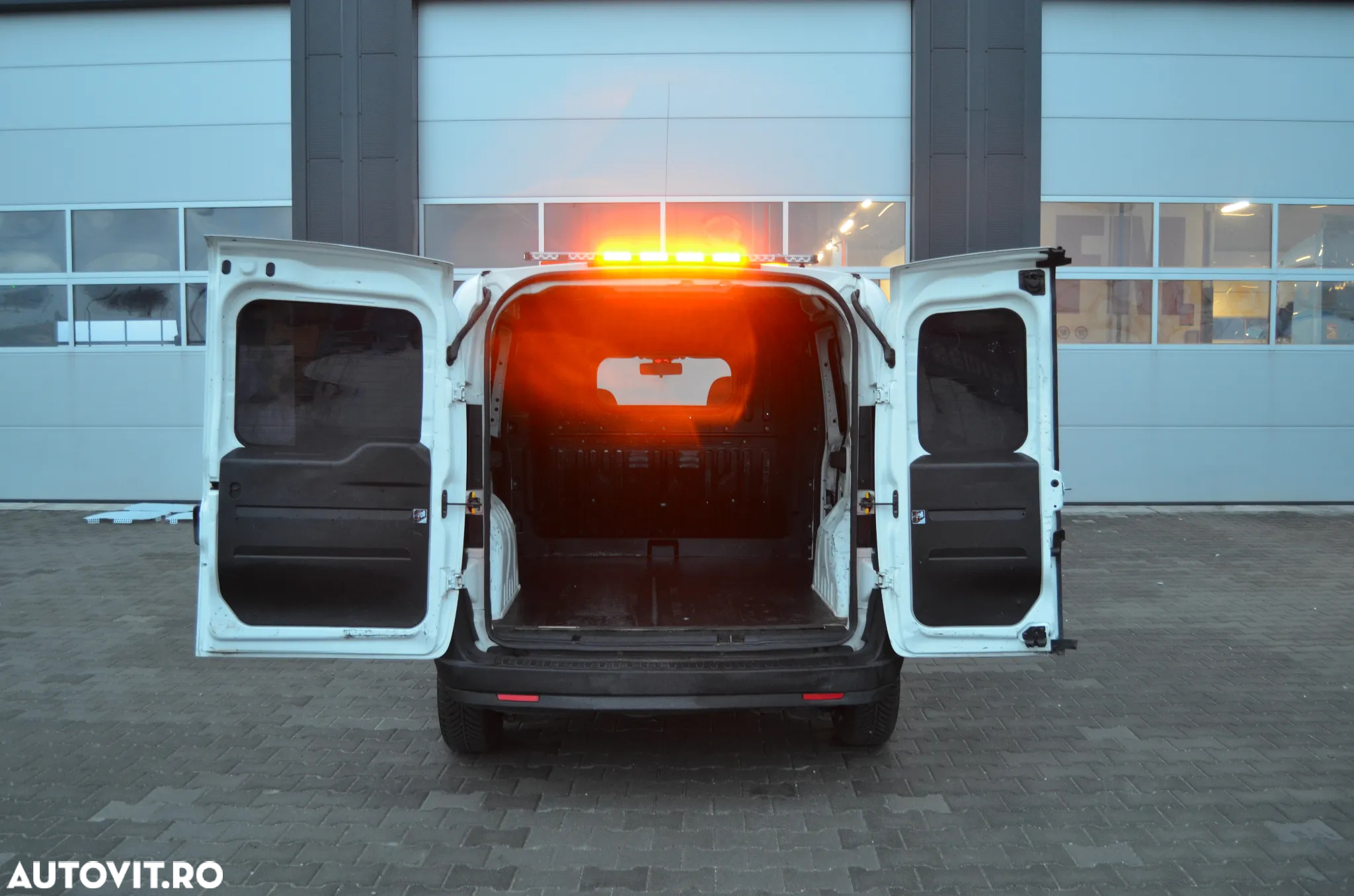 Fiat Doblo 1.3 16V Multijet Active - 28