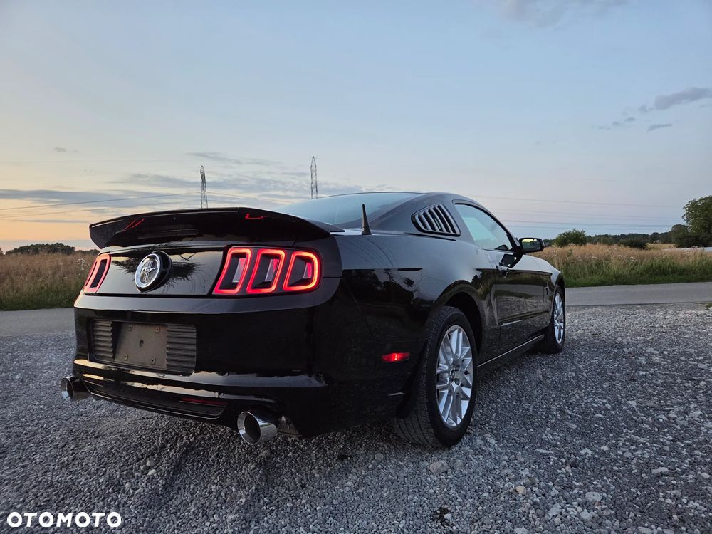 Ford Mustang - 4