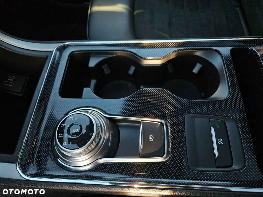 Ford Edge - 7