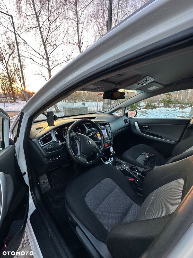 Kia Ceed 1.6 CRDi L Business Line DCT - 4